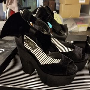 Dolly Bae Batty White Platform Heels